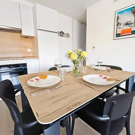 T2 Lumineux, Balcon, Parking Privé, à Pied! * Bray-Dunes
