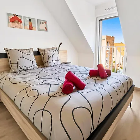 T2 Lumineux, Balcon, Parking Prive, A Pied! Апартаменты