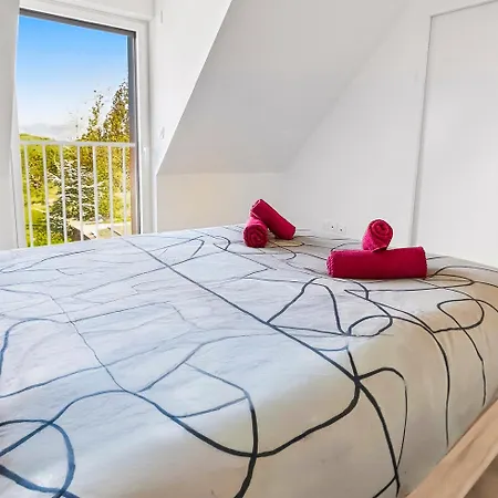 T2 Lumineux, Balcon, Parking Privé, à Pied! Appartement