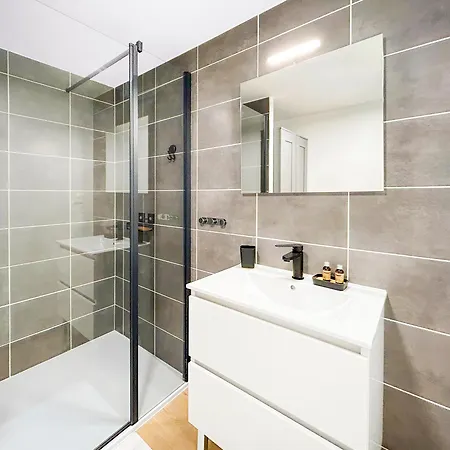 T2 Lumineux, Balcon, Parking Prive, A Pied! Апартаменты *