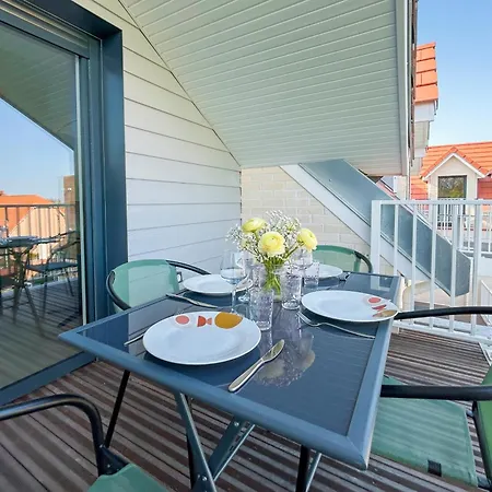 T2 Lumineux, Balcon, Parking Prive, A Pied! *